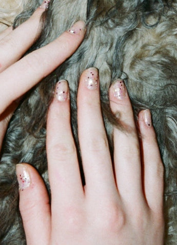 How to create these pink glitter disco nails